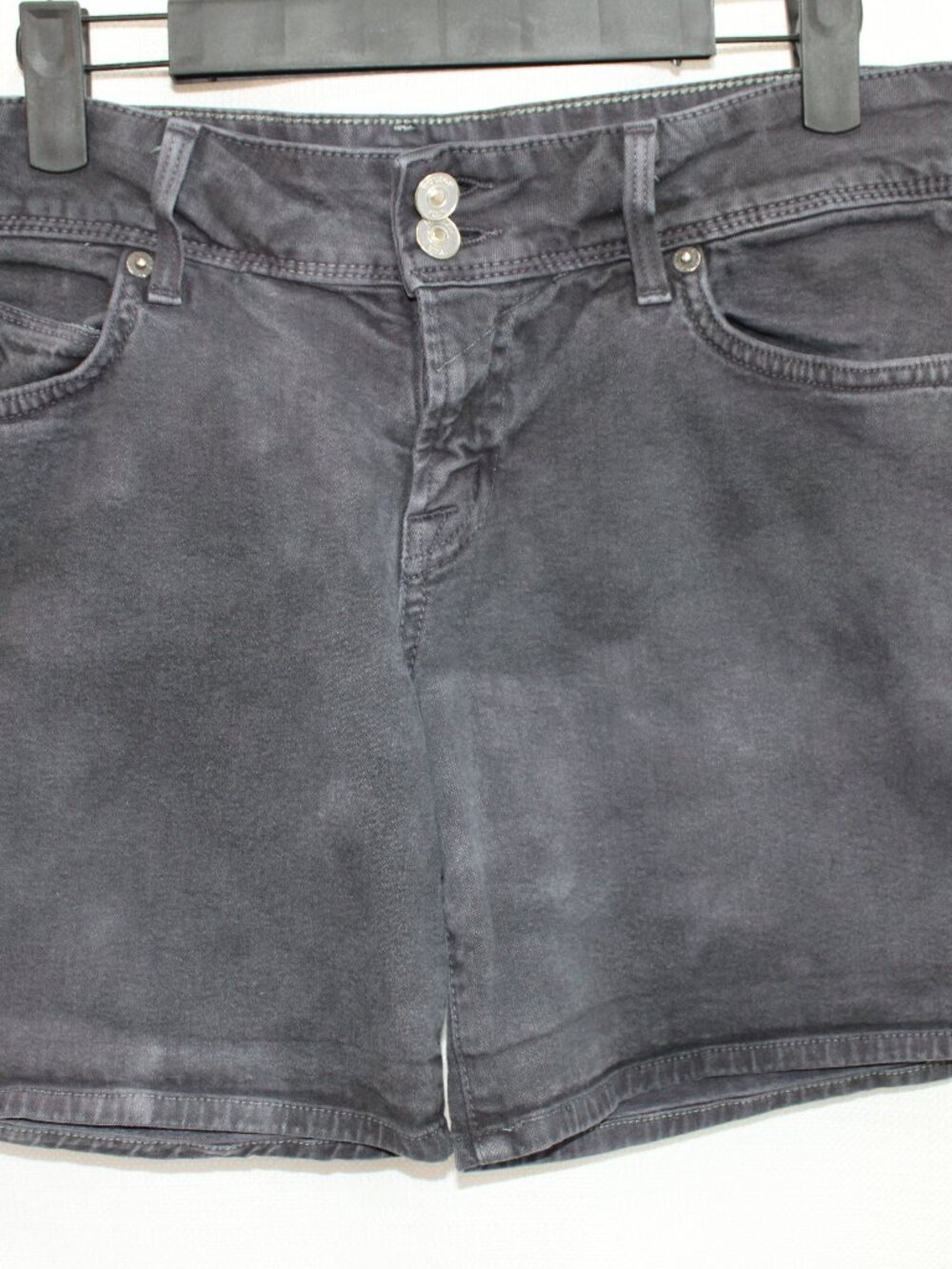 Hudson Croxley Mid-Thigh Denim Shorts, Waist Size 28